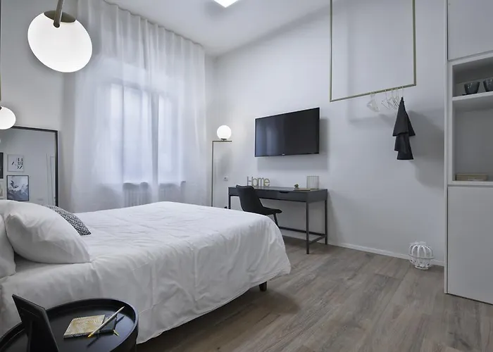 Vogue Espresso Apartment
